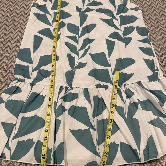 Leaf Print Ruffle Cap Sleeve Dress – White & Green – Size XL - Picture 7 of 9